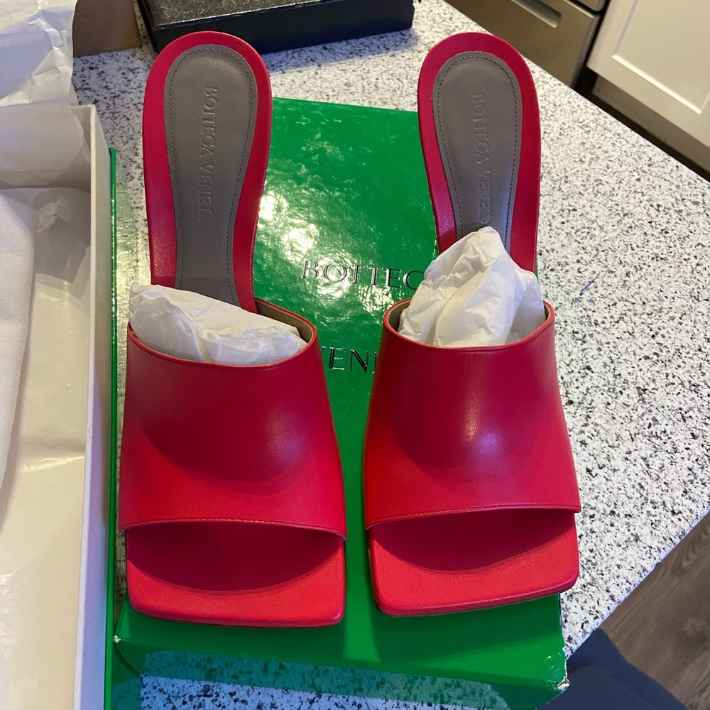 Bottega Veneta heels